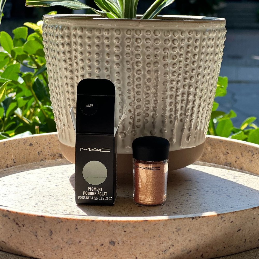 NWT / BNIB: MAC Pigment Colour Powder - Melon